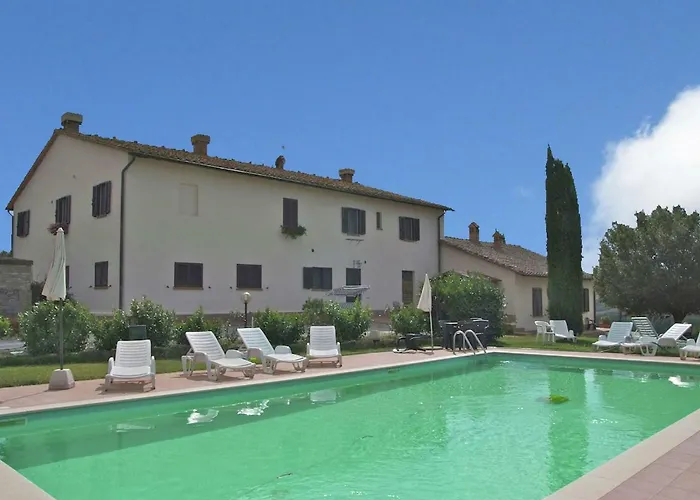 شقة Authentic Pool House